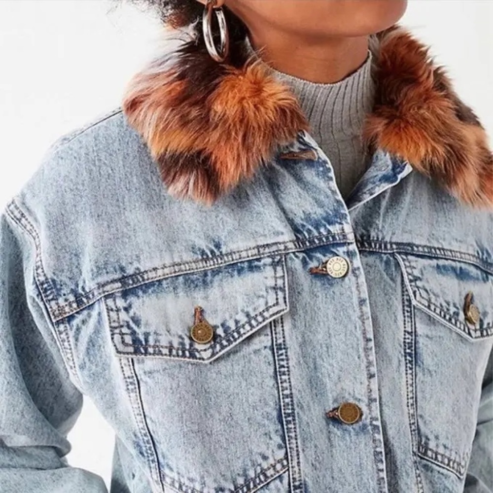 BDG Urban Outfitters Faux Fur Lined Denim Trucker Jacket Women’s Size XS… - Picture 5 of 12